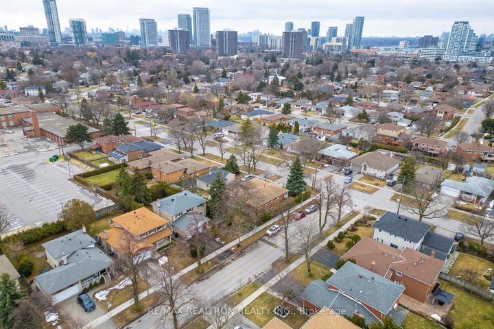 Photo 27 at 109 Brian Drive, Pleasant View, Toronto