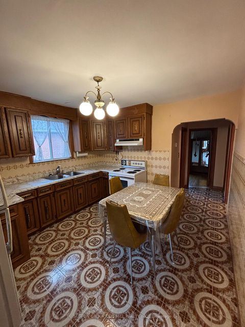 Photo 9 at 14 Ashmore Avenue, Queensway, Toronto