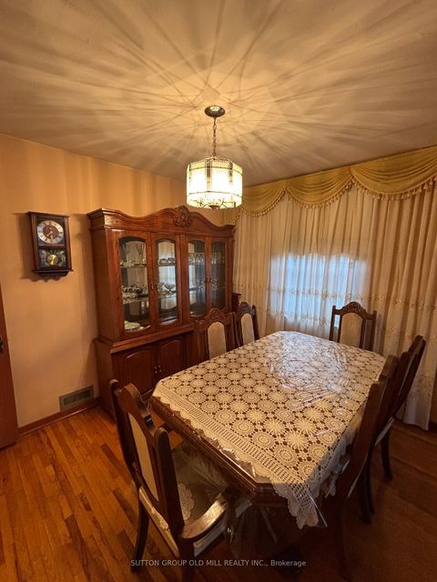 Photo 16 at 14 Ashmore Avenue, Queensway, Toronto