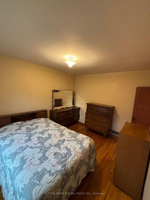 Photo 18 at 14 Ashmore Avenue, Queensway, Toronto