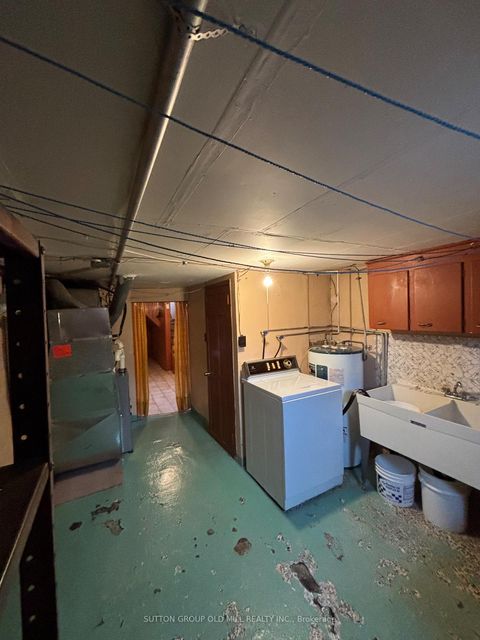 Photo 32 at 14 Ashmore Avenue, Queensway, Toronto