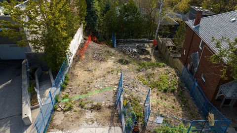 Photo 6 at 379 Ellis Park Road, Swansea, Toronto