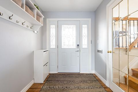 Photo 3 at 20 Indian Arrow Road, North Shore, Barrie