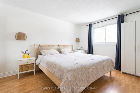 Photo 15 at 20 Indian Arrow Road, North Shore, Barrie