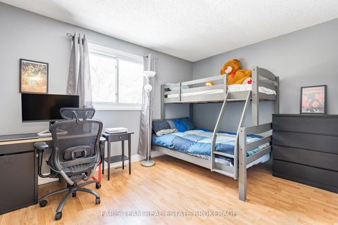 Photo 16 at 20 Indian Arrow Road, North Shore, Barrie