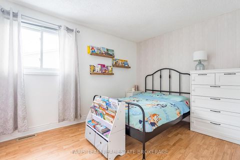 Photo 17 at 20 Indian Arrow Road, North Shore, Barrie