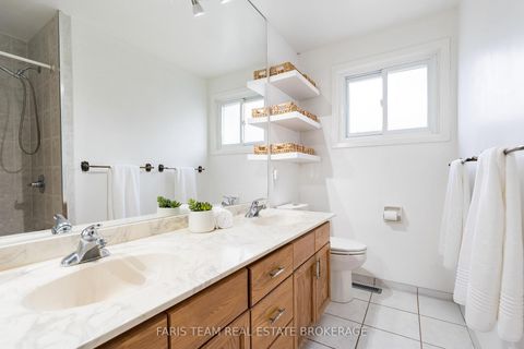 Photo 18 at 20 Indian Arrow Road, North Shore, Barrie