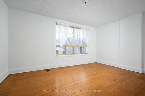 Photo 20 at 38 Bellwoods Avenue, Bellwoods, Toronto