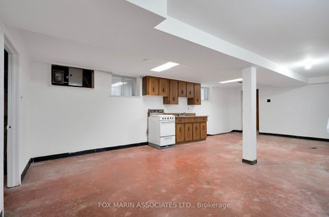 Photo 38 at 38 Bellwoods Avenue, Bellwoods, Toronto