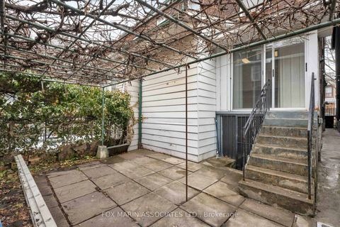 Photo 45 at 38 Bellwoods Avenue, Bellwoods, Toronto