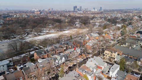 Photo 46 at 38 Bellwoods Avenue, Bellwoods, Toronto