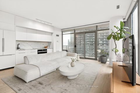 Photo 12 at 1713 - 103 The Queensway Avenue, Swansea, Toronto