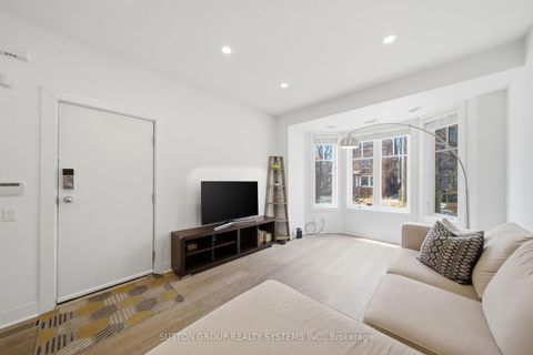 Photo 4 at 99A Walmer Road, Annex, Toronto