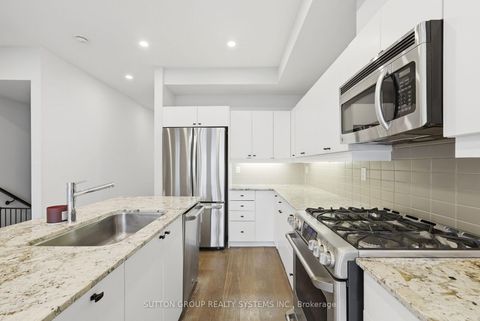 Photo 13 at 99A Walmer Road, Annex, Toronto