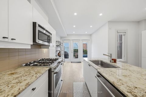 Photo 14 at 99A Walmer Road, Annex, Toronto
