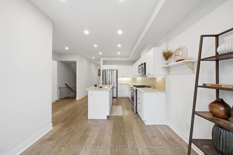 Photo 17 at 99A Walmer Road, Annex, Toronto