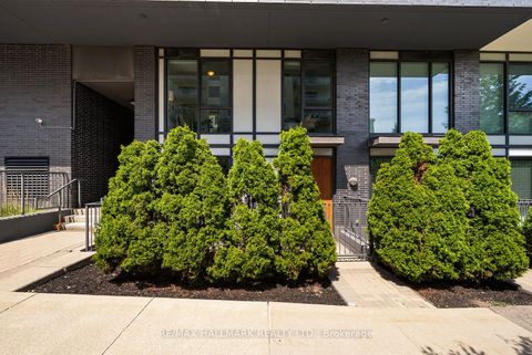 Photo 2 at TH3 - 18 Rean Drive, Bayview Village, Toronto