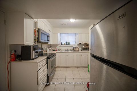 Photo 10 at 19 Buttonwood Avenue, Mount Dennis, Toronto