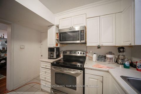 Photo 11 at 19 Buttonwood Avenue, Mount Dennis, Toronto