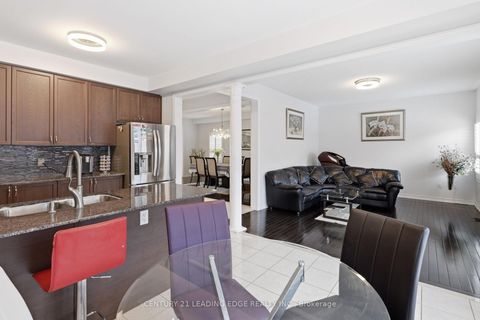 Photo 7 at 101 Monarchy Street, Shore, Barrie