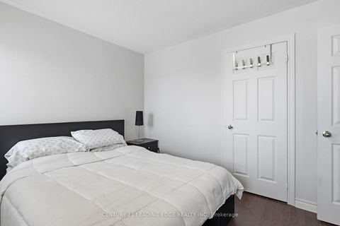 Photo 16 at 101 Monarchy Street, Shore, Barrie