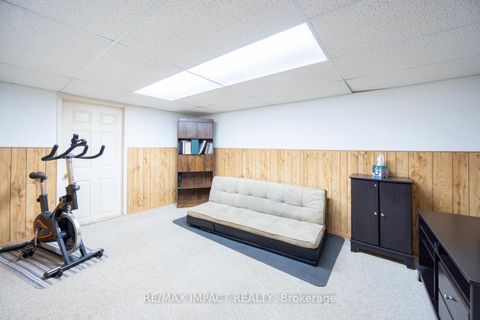 Photo 23 at 820 Bennett Crescent, Pinecrest, Oshawa