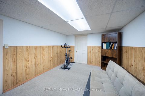 Photo 25 at 820 Bennett Crescent, Pinecrest, Oshawa