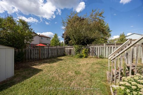 Photo 30 at 820 Bennett Crescent, Pinecrest, Oshawa