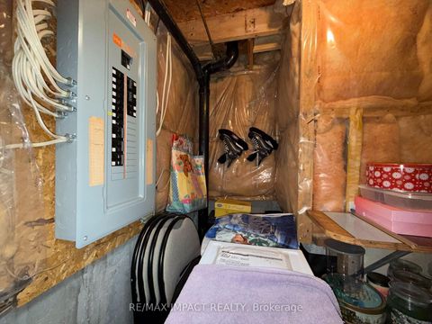 Photo 37 at 820 Bennett Crescent, Pinecrest, Oshawa