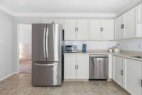 Photo 10 at 6 D'ambrosio Drive, Painswick North, Barrie