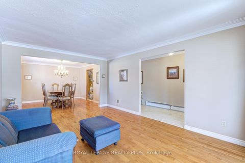 Photo 6 at 11 Ranwood Drive, Pelmo Park W4, Toronto