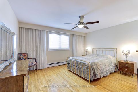 Photo 15 at 11 Ranwood Drive, Pelmo Park W4, Toronto