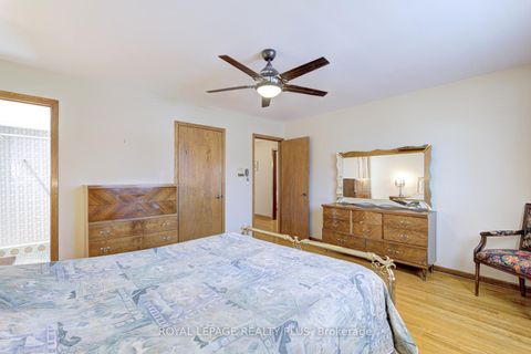 Photo 16 at 11 Ranwood Drive, Pelmo Park W4, Toronto