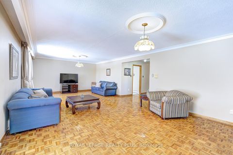 Photo 25 at 11 Ranwood Drive, Pelmo Park W4, Toronto