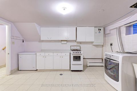 Photo 35 at 11 Ranwood Drive, Pelmo Park W4, Toronto