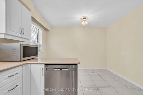 Photo 14 at 100 Summitcrest Drive, Richview, Toronto