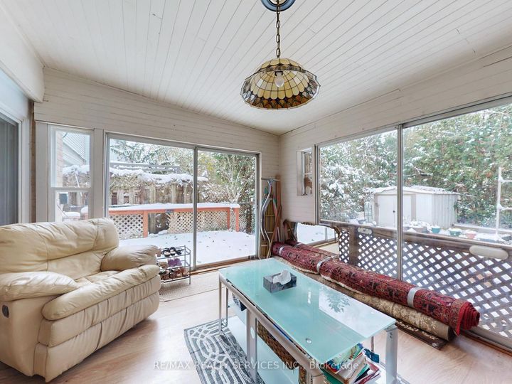 Photo 13 at 9 Malabar Crescent, Central Park, Brampton