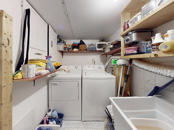 Photo 15 at 9 Malabar Crescent, Central Park, Brampton