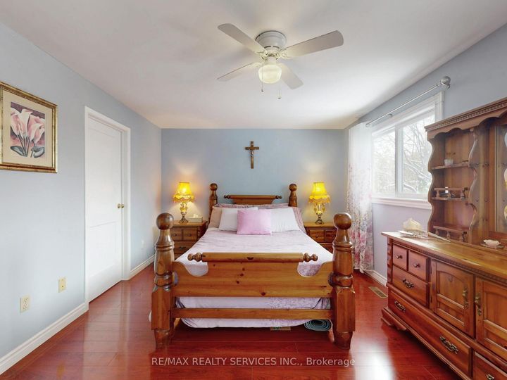 Photo 19 at 9 Malabar Crescent, Central Park, Brampton