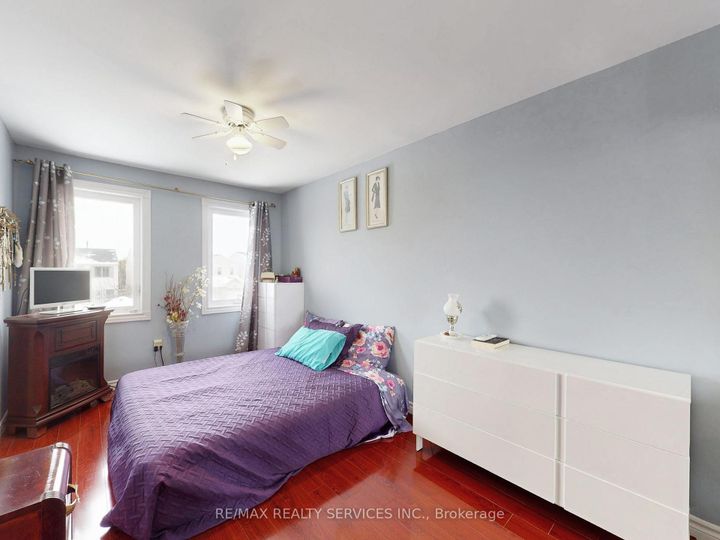 Photo 25 at 9 Malabar Crescent, Central Park, Brampton