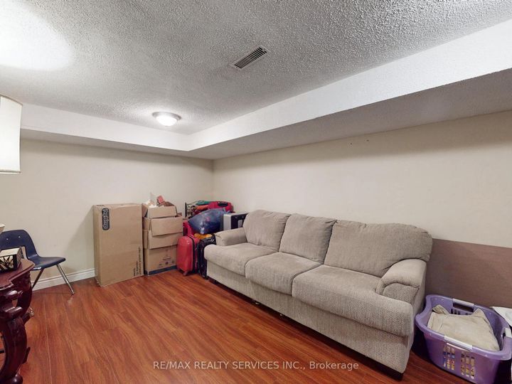 Photo 30 at 9 Malabar Crescent, Central Park, Brampton