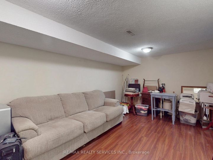 Photo 31 at 9 Malabar Crescent, Central Park, Brampton