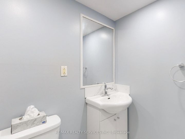 Photo 35 at 9 Malabar Crescent, Central Park, Brampton