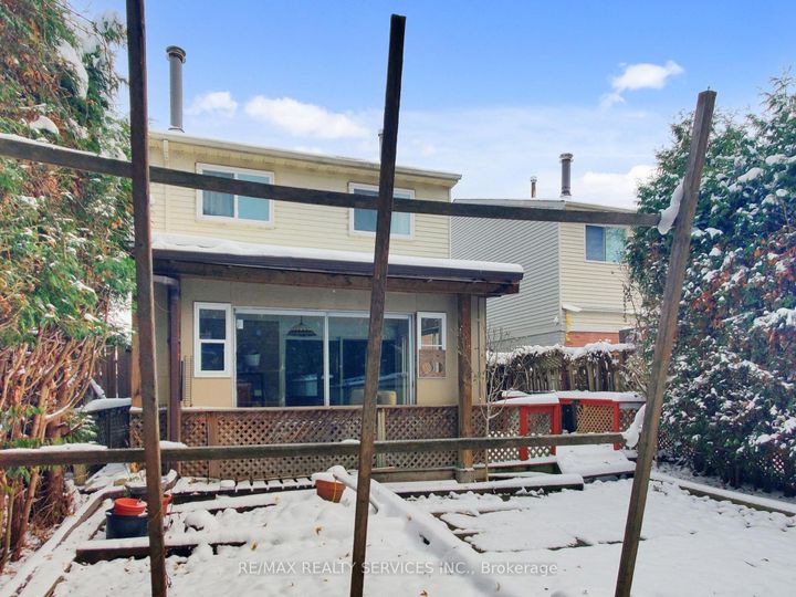 Photo 40 at 9 Malabar Crescent, Central Park, Brampton