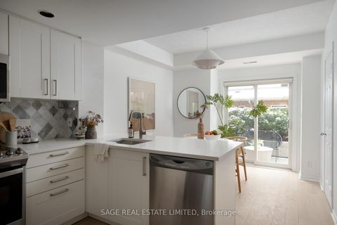 Photo 7 at 119 - 208 Niagara Street, Niagara, Toronto