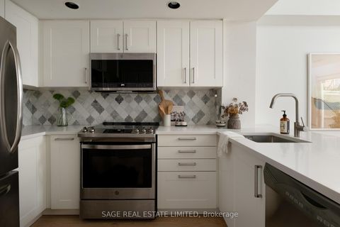 Photo 8 at 119 - 208 Niagara Street, Niagara, Toronto