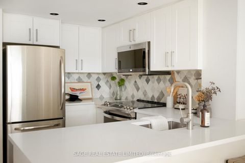 Photo 14 at 119 - 208 Niagara Street, Niagara, Toronto