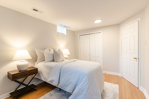 Photo 33 at 51 Hutton Place, Bowmanville, Clarington