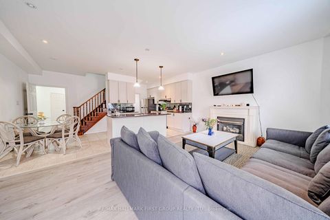 Photo 15 at 19 Kidd Terrace, York University Heights, Toronto