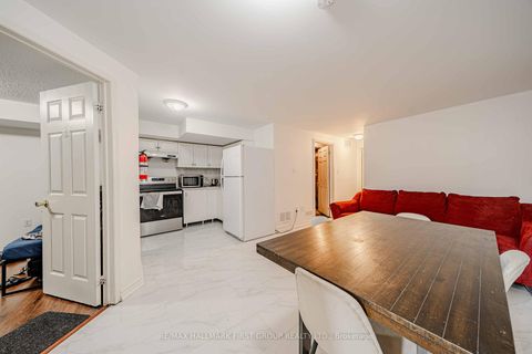 Photo 37 at 19 Kidd Terrace, York University Heights, Toronto